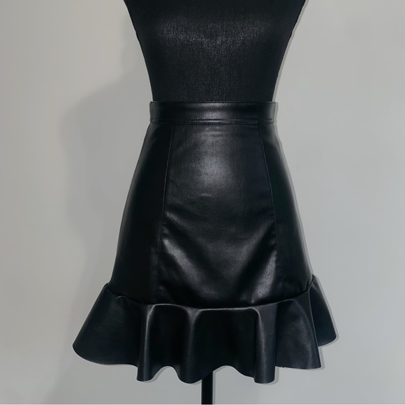 H&M Flared Faux Leather Skirt - Picture 3 of 11
